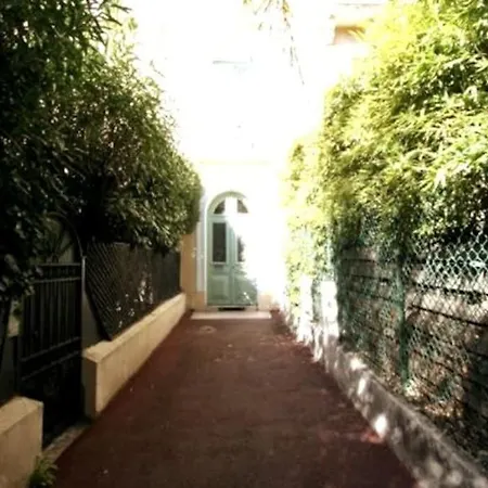 Augusta Palace - T3 **** 74m² - 150m Croisette Apartment *
