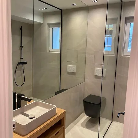 Augusta Palace - T3 **** 74m² - 150m Croisette Apartment *
